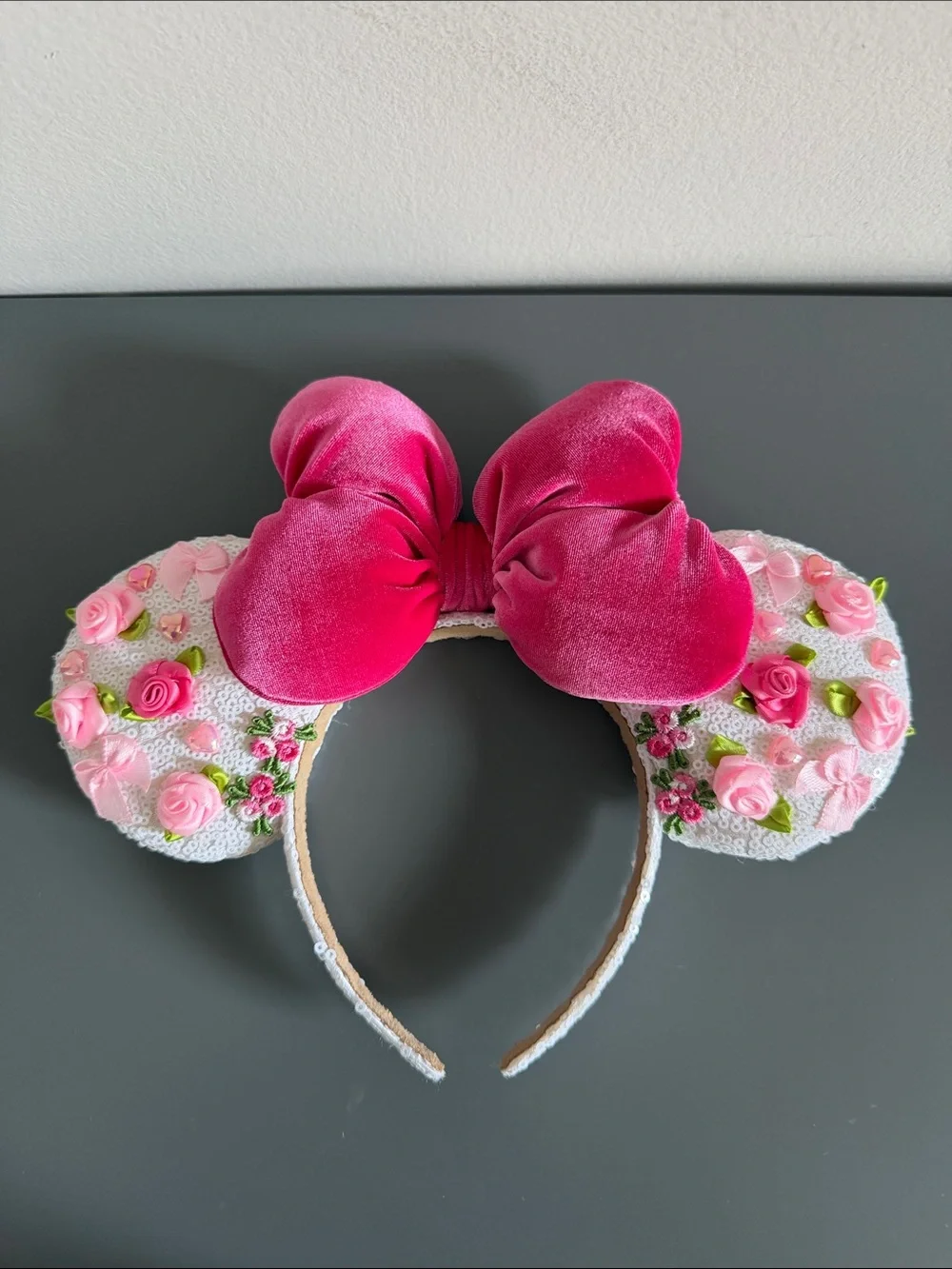 Disney Minnie Mouse Pink Bow Sequin Embellished Rose Flowers Ears Headband